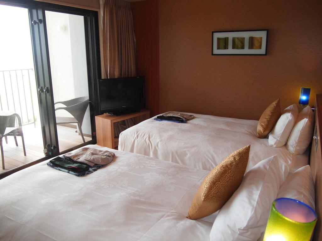 Senagajima Island Resort & Spa Tomigusuku Exteriör bild