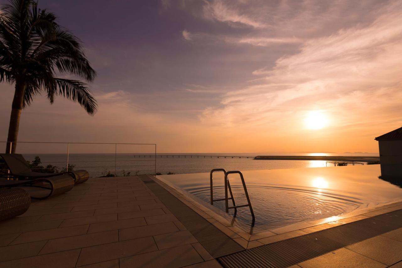Senagajima Island Resort & Spa Tomigusuku Exteriör bild