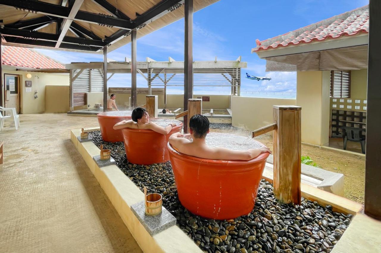 Senagajima Island Resort & Spa Tomigusuku Exteriör bild