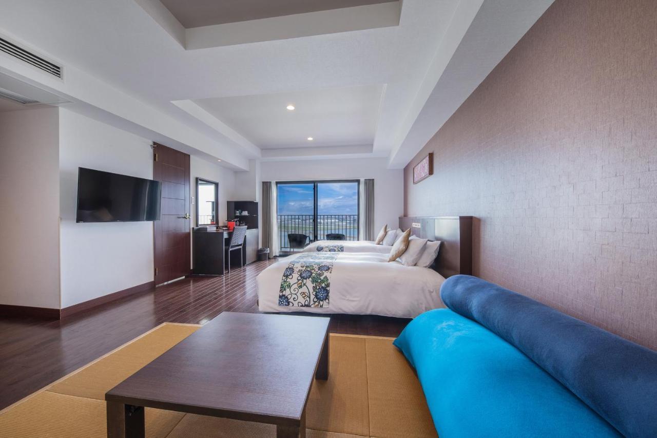 Senagajima Island Resort & Spa Tomigusuku Exteriör bild