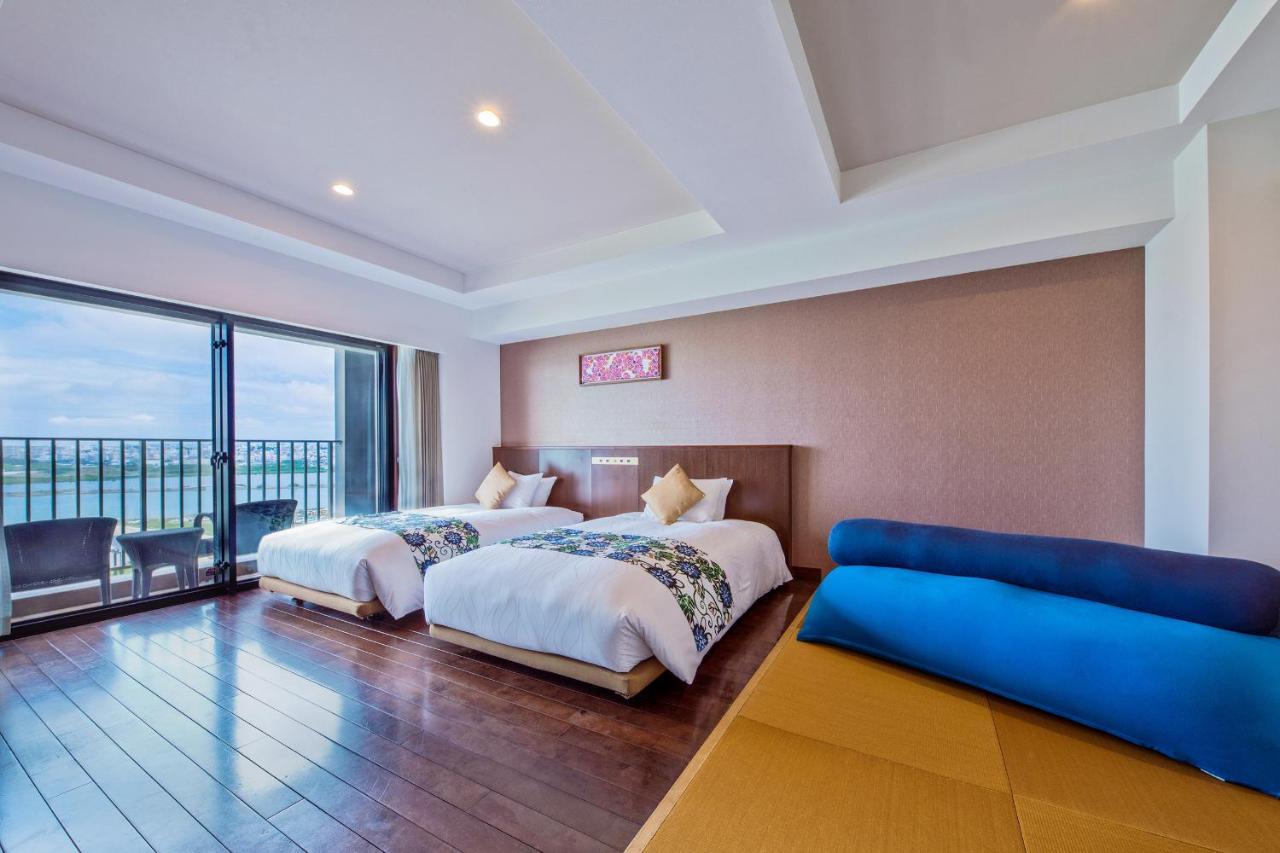 Senagajima Island Resort & Spa Tomigusuku Exteriör bild